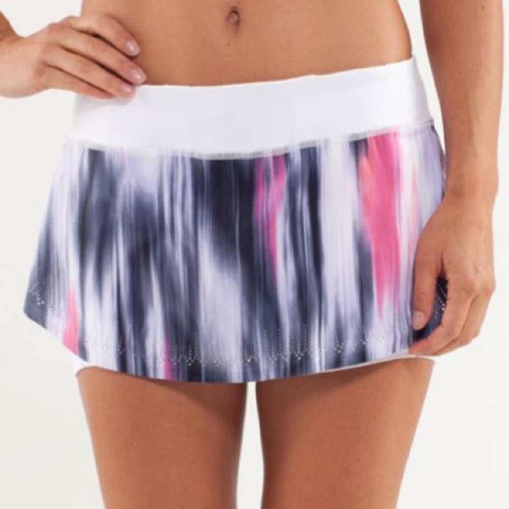 Lululemon Run: Light As Air Skirt - Mirage Deep Indigo / White - Size 4